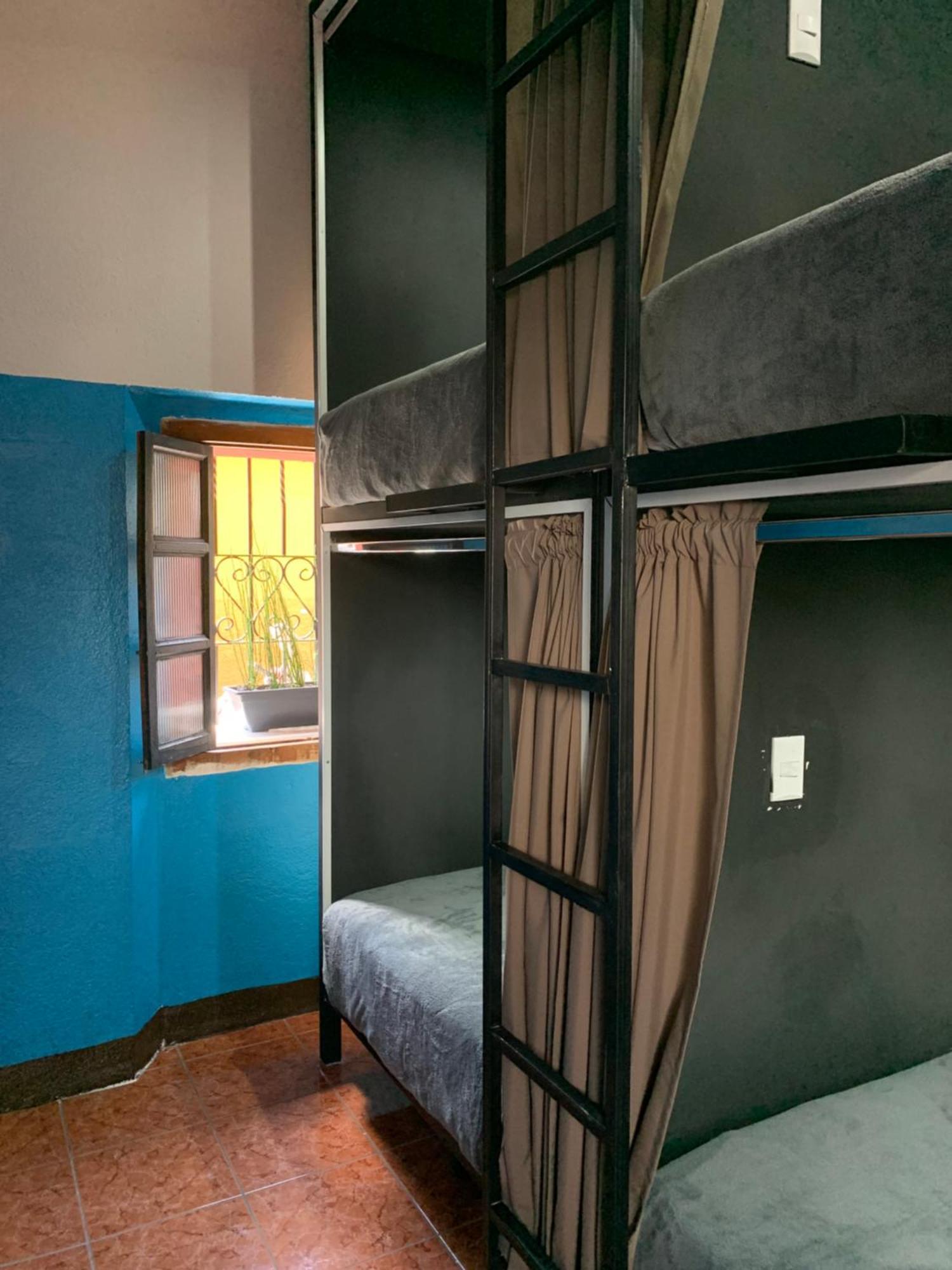 אנטיגואה גואטמלה One Day Trip Hostel מראה חיצוני תמונה